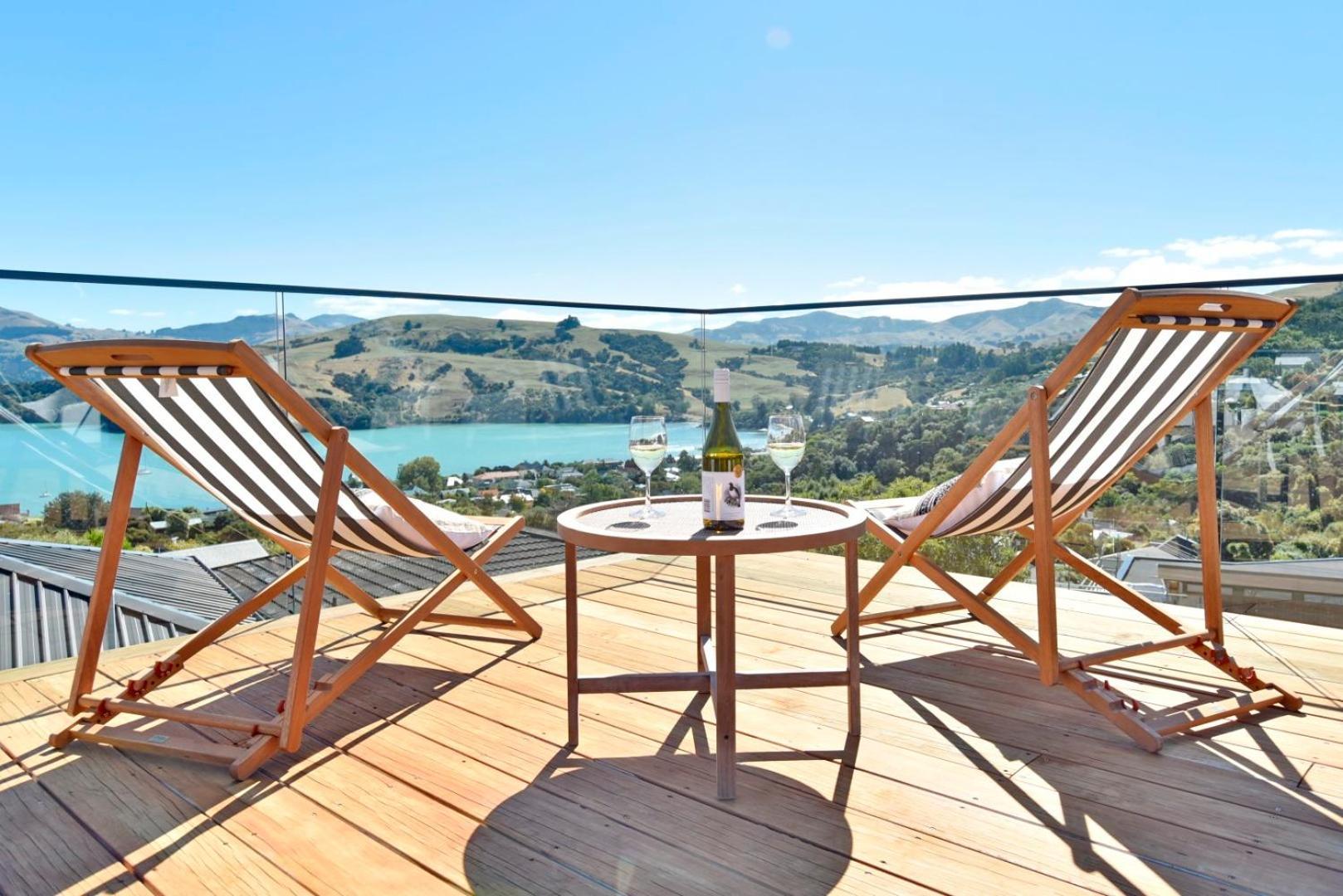 Akaroa Harbour View - Christchurch Holiday Homes מראה חיצוני תמונה