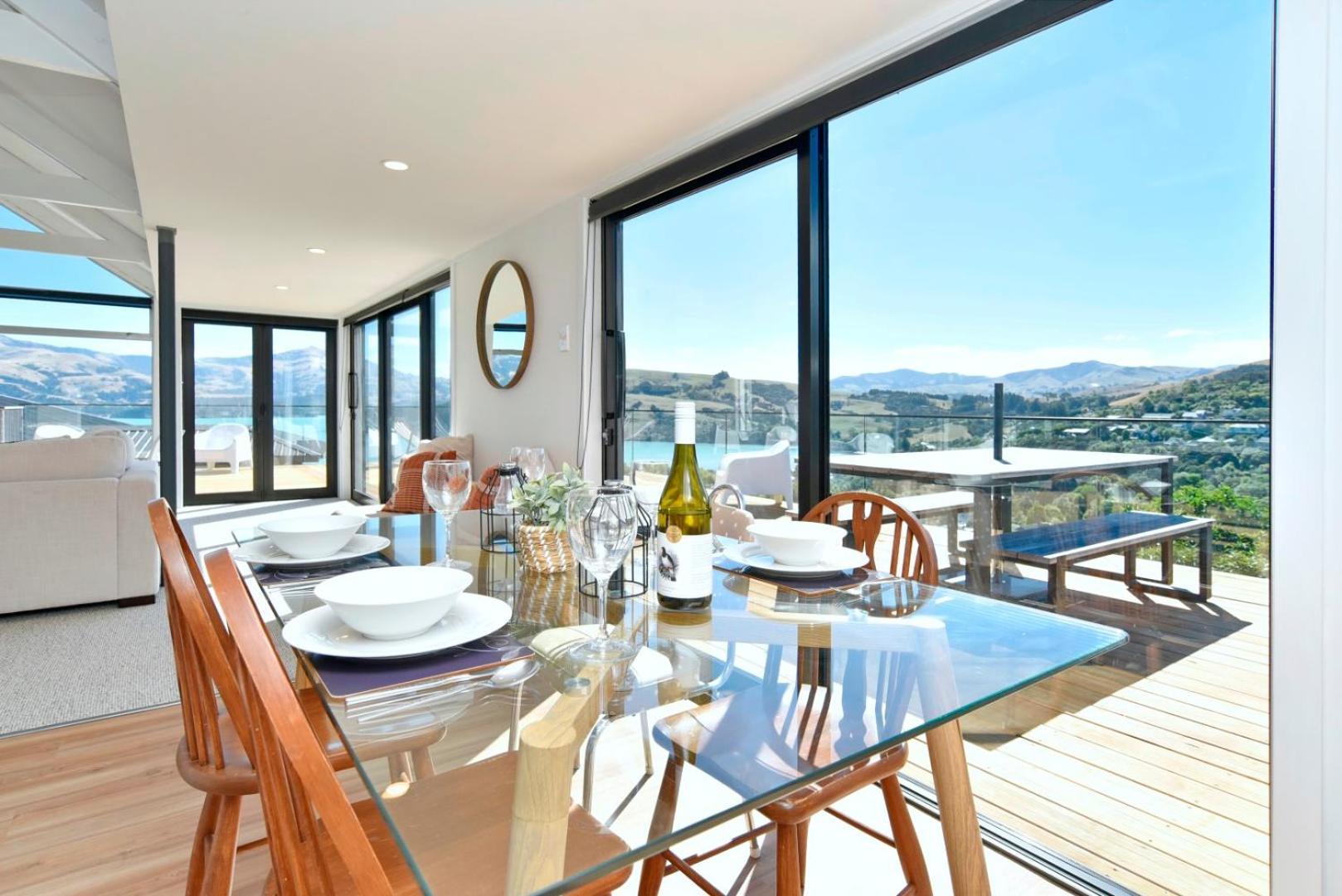 Akaroa Harbour View - Christchurch Holiday Homes מראה חיצוני תמונה