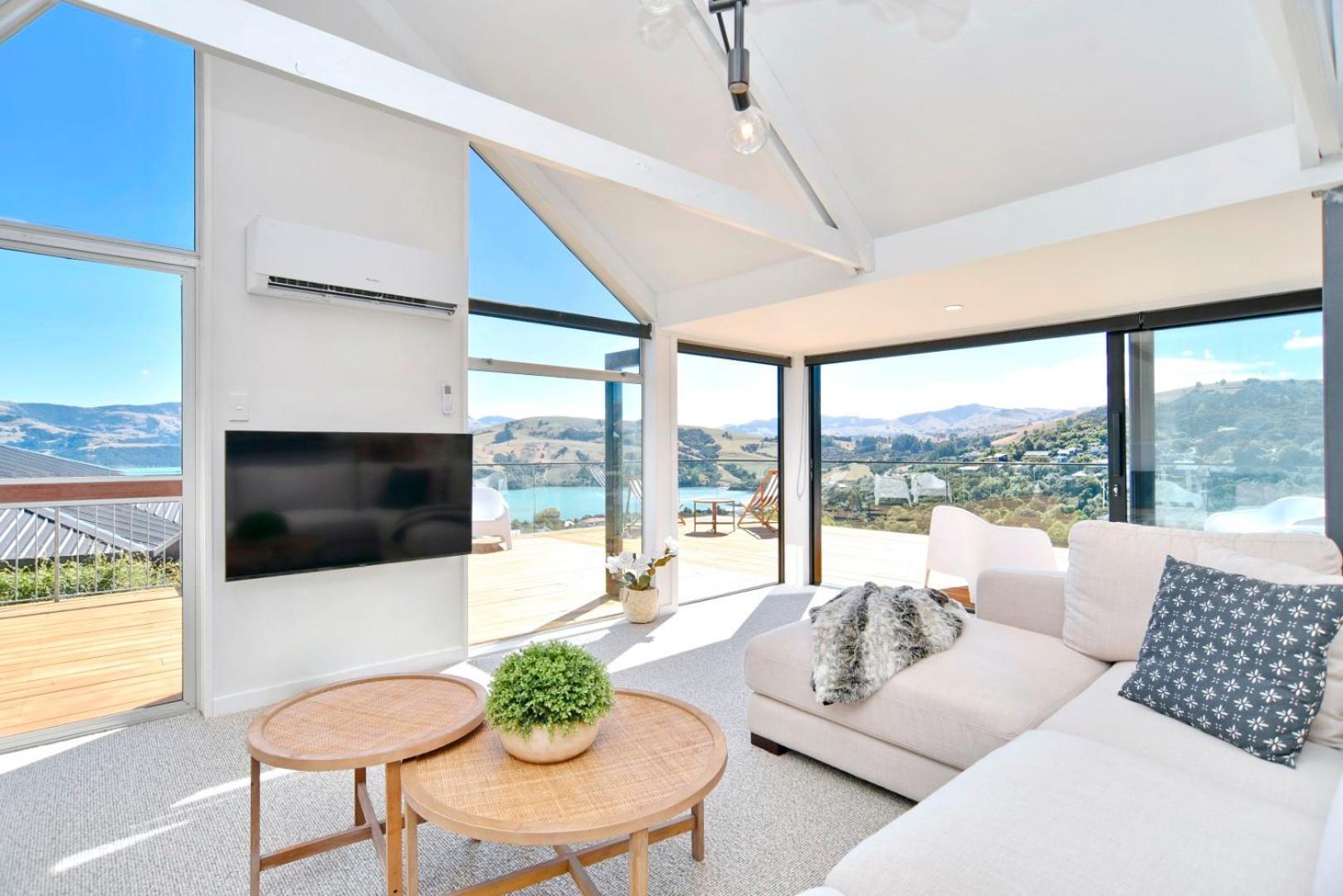 Akaroa Harbour View - Christchurch Holiday Homes מראה חיצוני תמונה