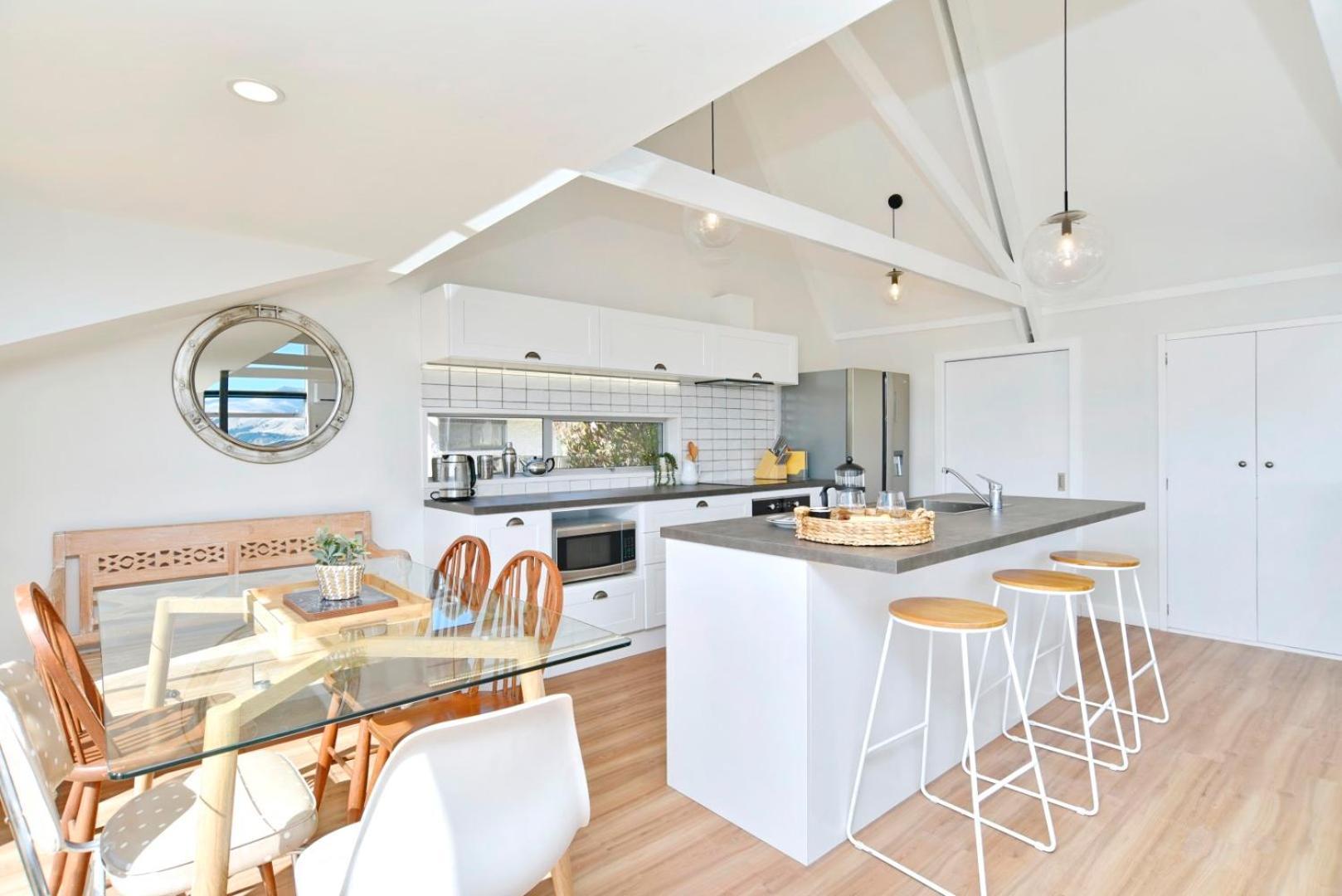 Akaroa Harbour View - Christchurch Holiday Homes מראה חיצוני תמונה